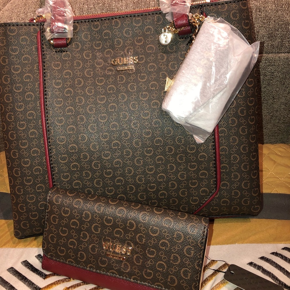 Guess purse set wallet